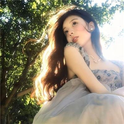 轻轻拂过